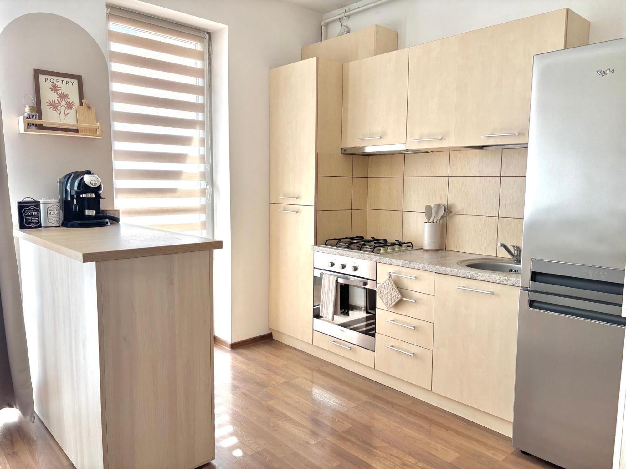 Wanderlust Home Cream, Rasnov Apt For 4, Wifi And Free Parking Εξωτερικό φωτογραφία