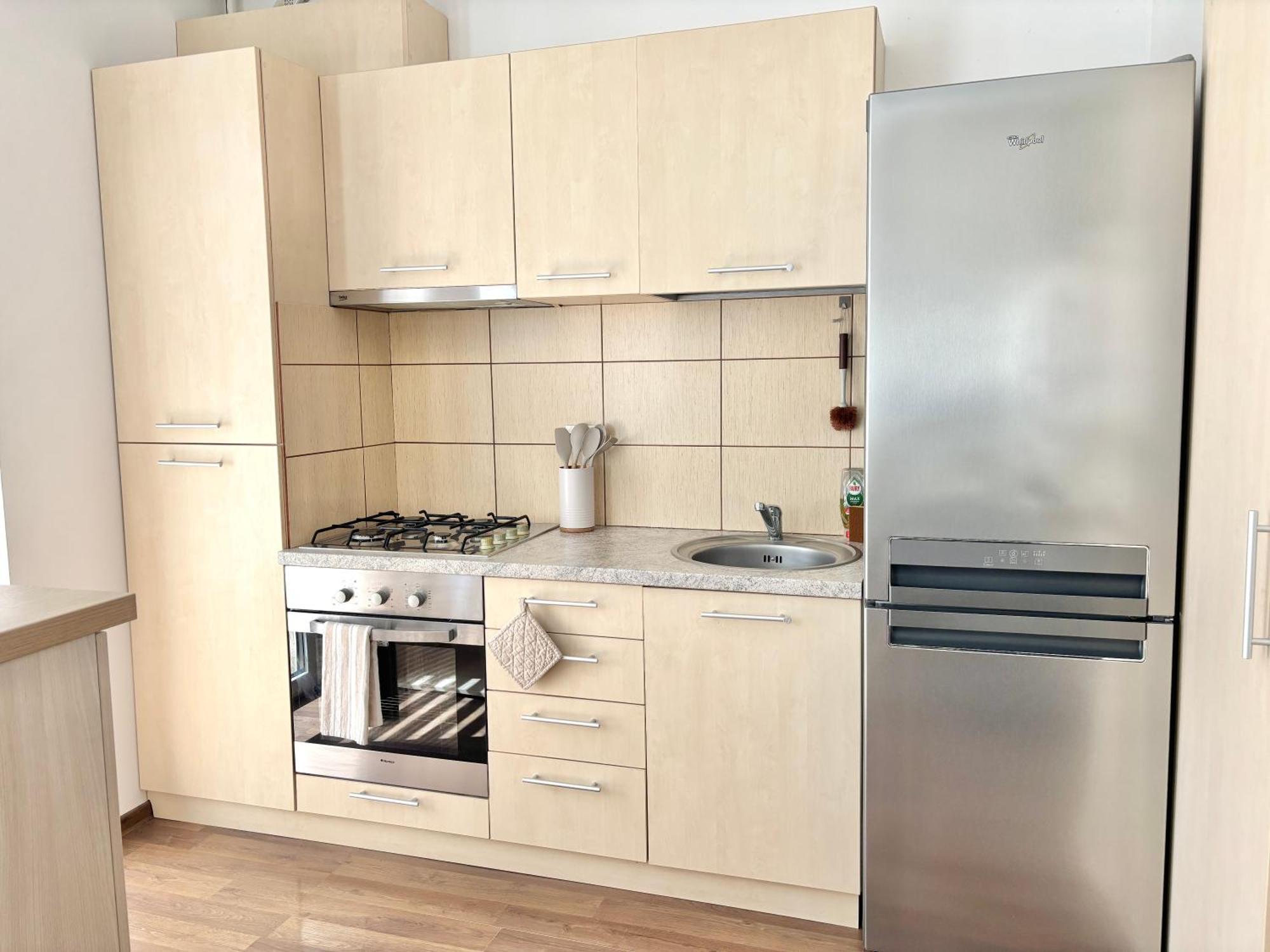 Wanderlust Home Cream, Rasnov Apt For 4, Wifi And Free Parking Εξωτερικό φωτογραφία