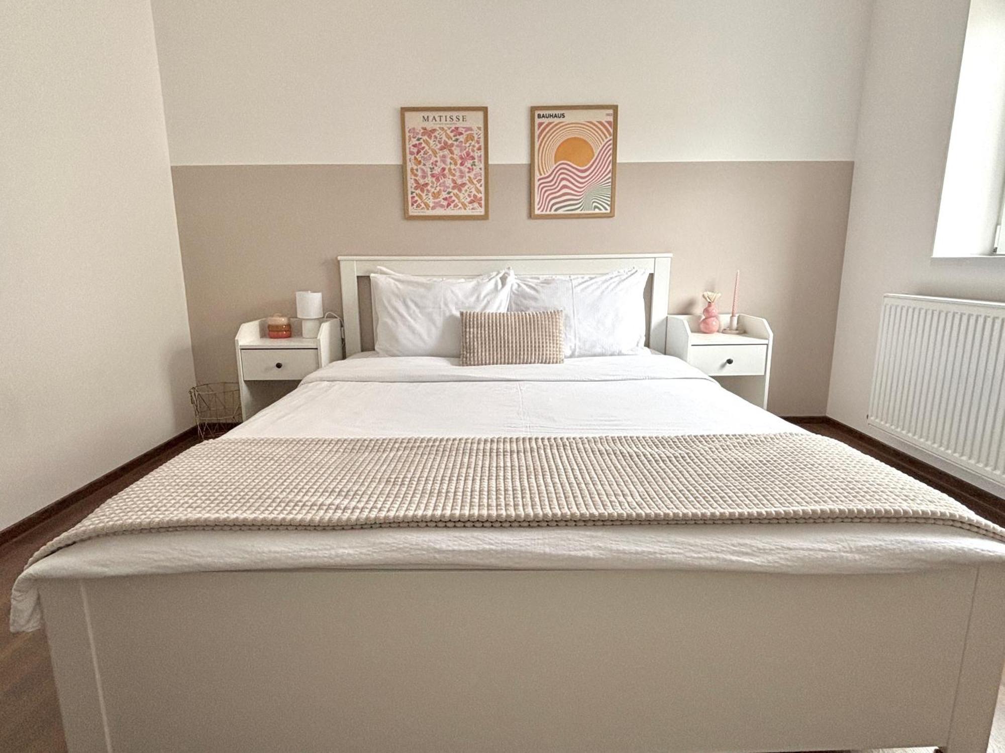 Wanderlust Home Cream, Rasnov Apt For 4, Wifi And Free Parking Εξωτερικό φωτογραφία